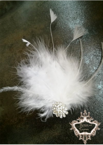 Аксесоар за коса с пера и кристали в бяло Elegance White