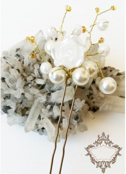 Дизайнерска украса за сватбена прическа с фуркети 3 броя модел White Roses and Pearls by Rosie