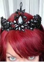 Дизайнерска тиара с черни кристали Black Rose Queen by Rosie