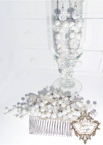 Комплект дизайнерски булчински гребен - бижу за коса и обици от перли и кристали White Flowers